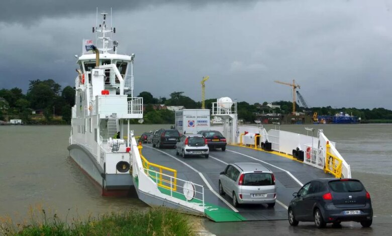 Bac Lola sur la Loire 1