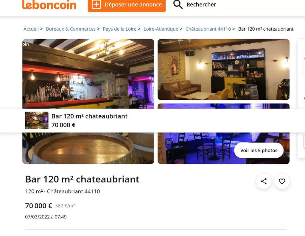 Capture d&#039;écran d&#039;une annonce Leboncoin pour un bar de 120 m² à Châteaubriant, en Loire-Atlantique, au prix de 70 000 euros. Comprend des images intérieures avec bar et sièges, ainsi que des détails tels que la date et l&#039;heure de publication. Une opportunité parfaite près de Nantes pour ceux qui envisagent une entreprise florissante d&#039;Actu44.fr.