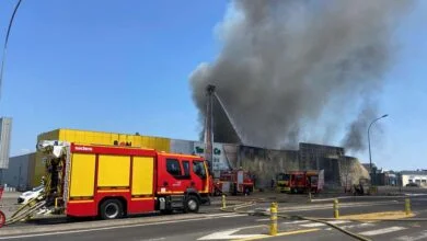 incendie-impressionnant-du-centrakor-dorvault