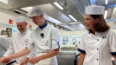 On mange quoi à la cantine des lycées des pays de la Loire ?