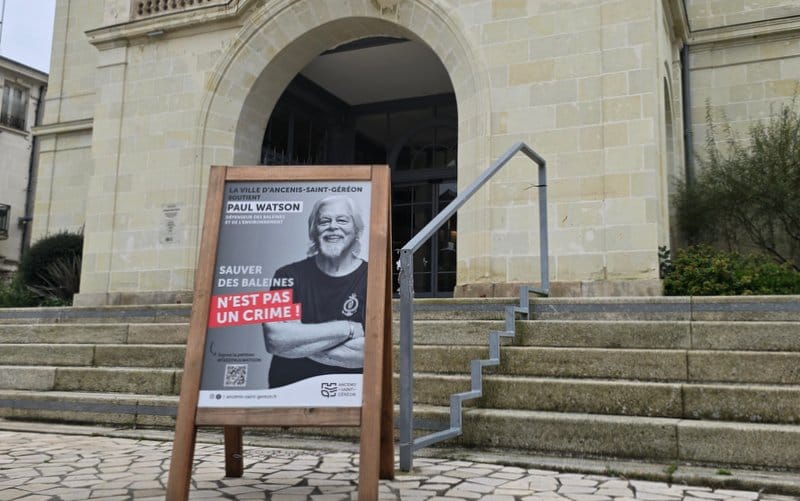 La Ville d'Ancenis-St Géréon soutient Paul Watson