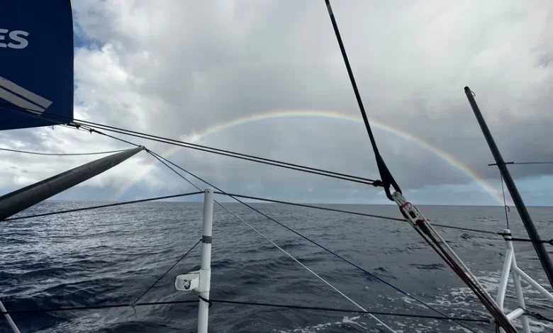 Vendée Globe : Simon devant, pour combien de temps ?